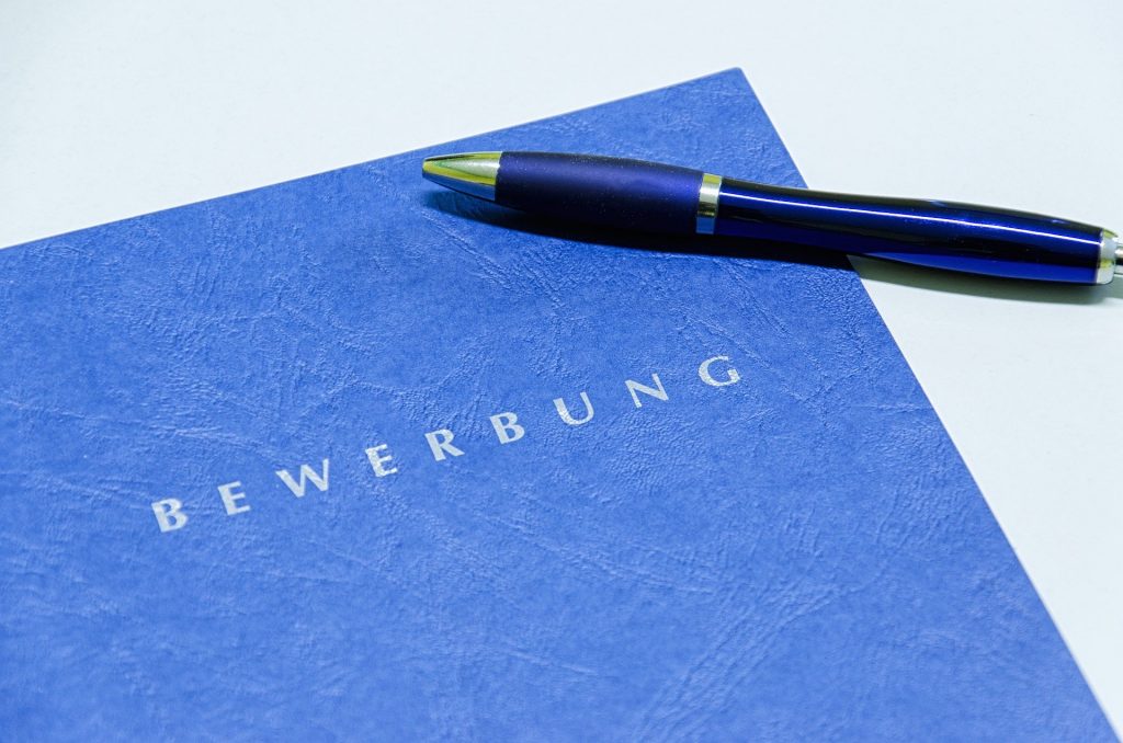 Benötige ich für Online-Bewerbungen noch ein Anschreiben? Benötige ich für Online-Bewerbungen noch ein Anschreiben?